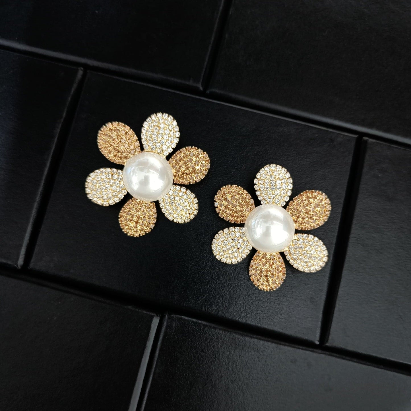 Sophia pearl earrings