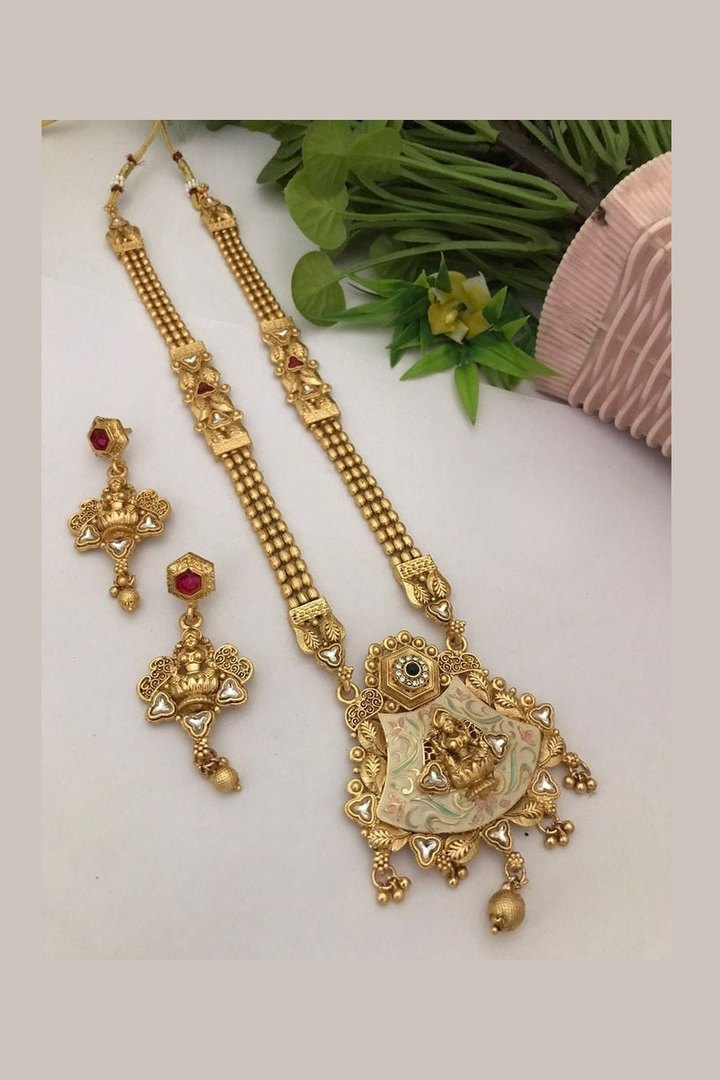 Lakshmi polki kundan gold look set