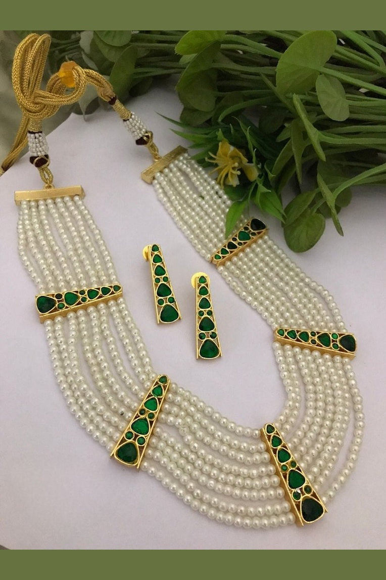 Suhani kundan set