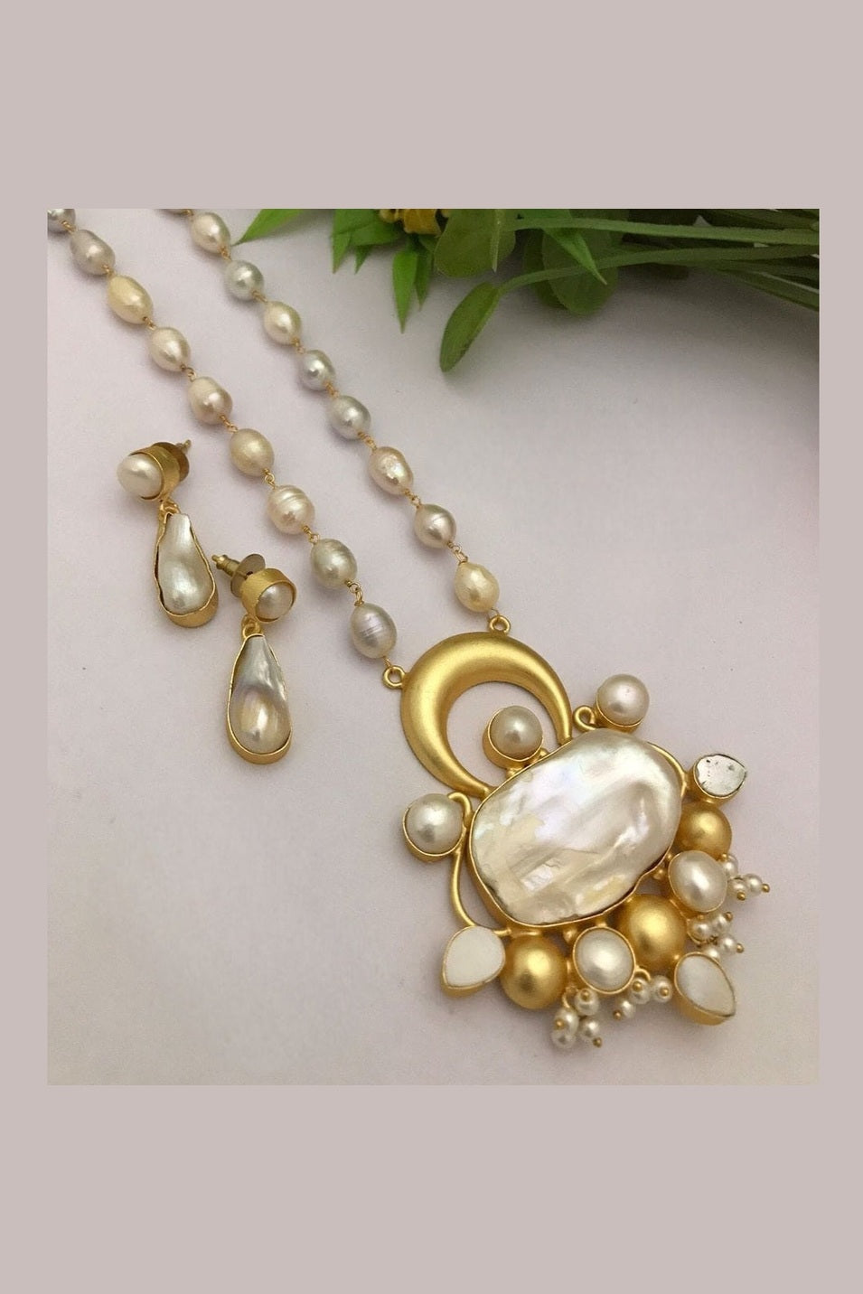 Abhidha Real pearls Set