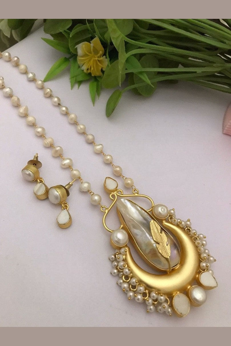 Amala real pearl set