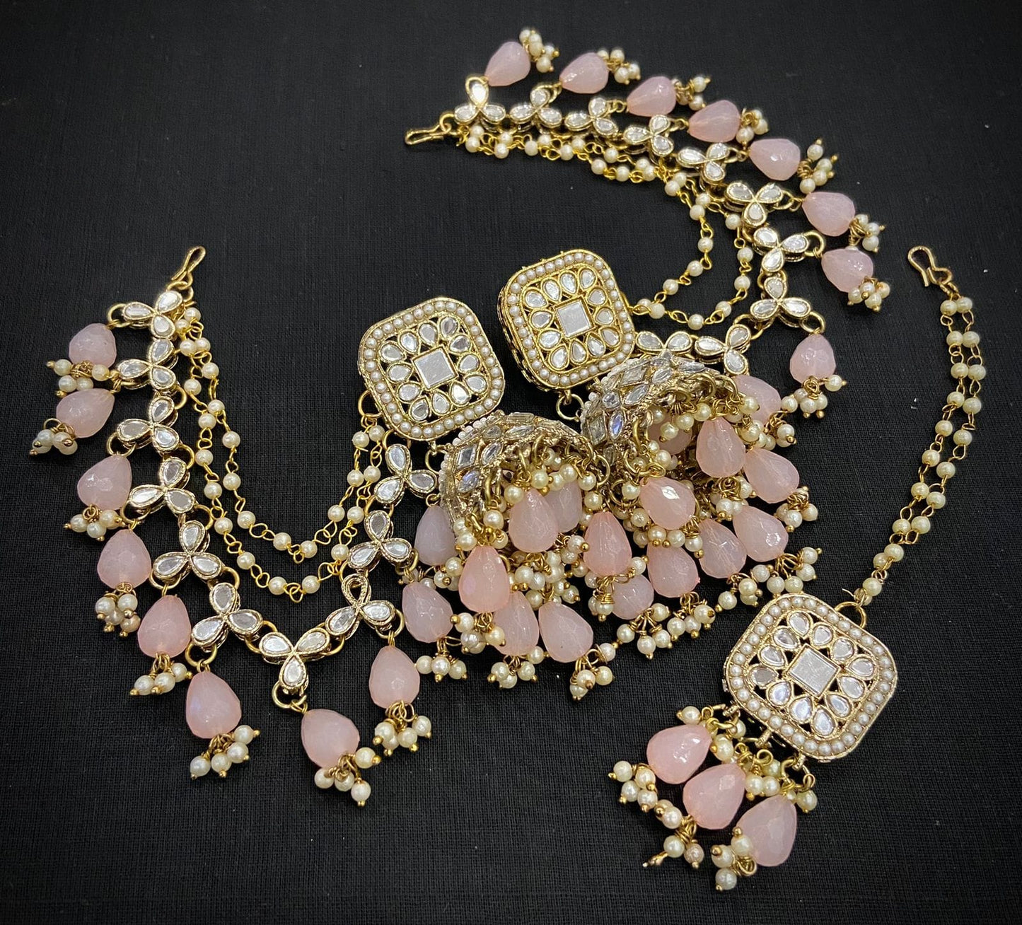 Vidhi earrings
