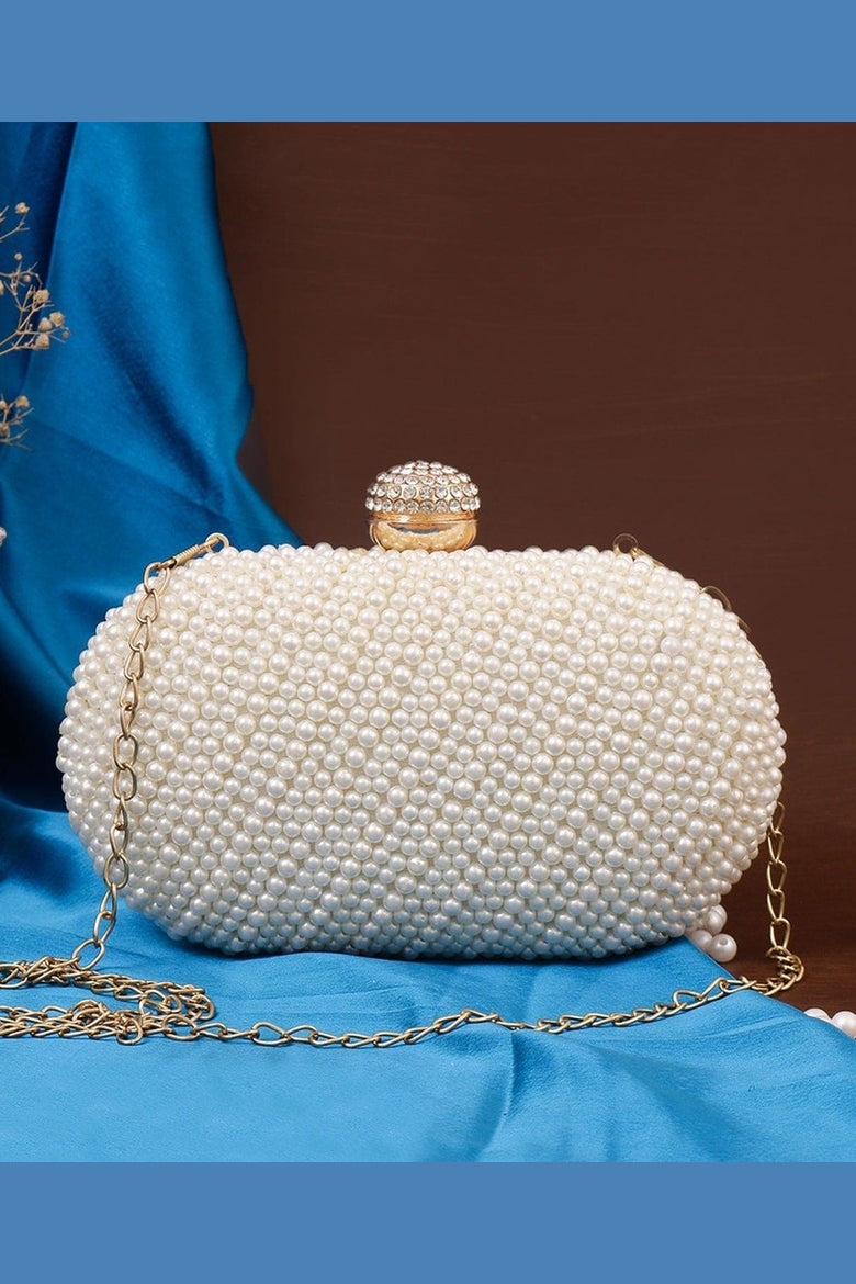 Jiara Pearl Clutch
