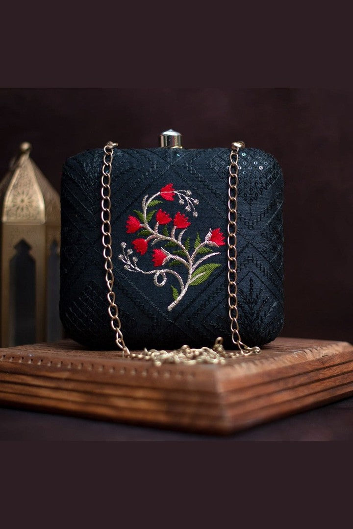Kyra Clutch