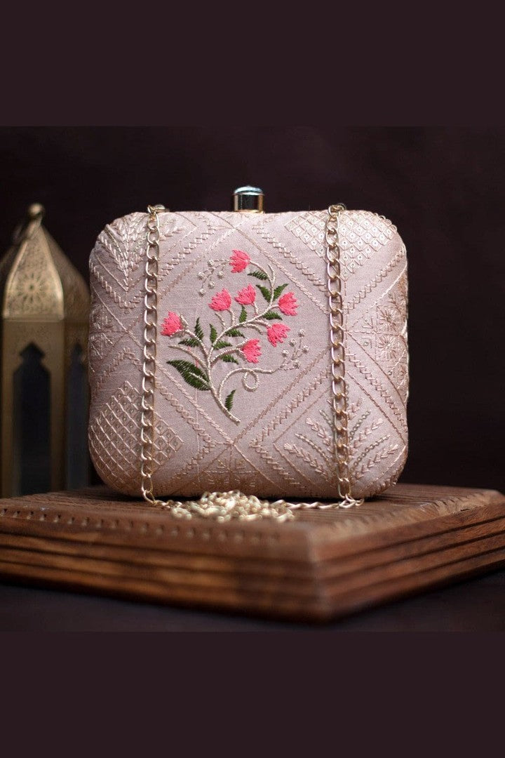 Kyra Clutch
