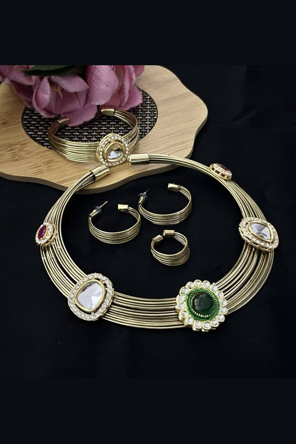 Laya Hasli choker set combo
