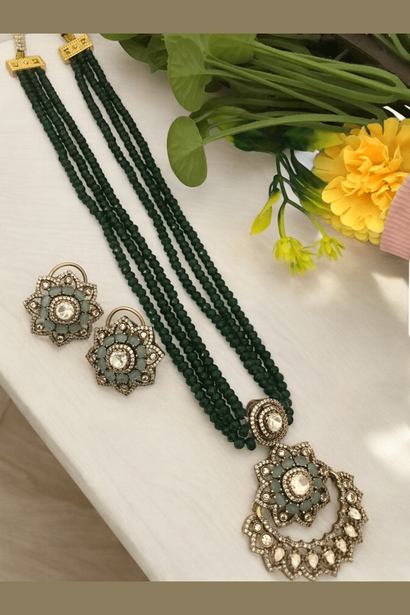 Mrinal polki kundan set