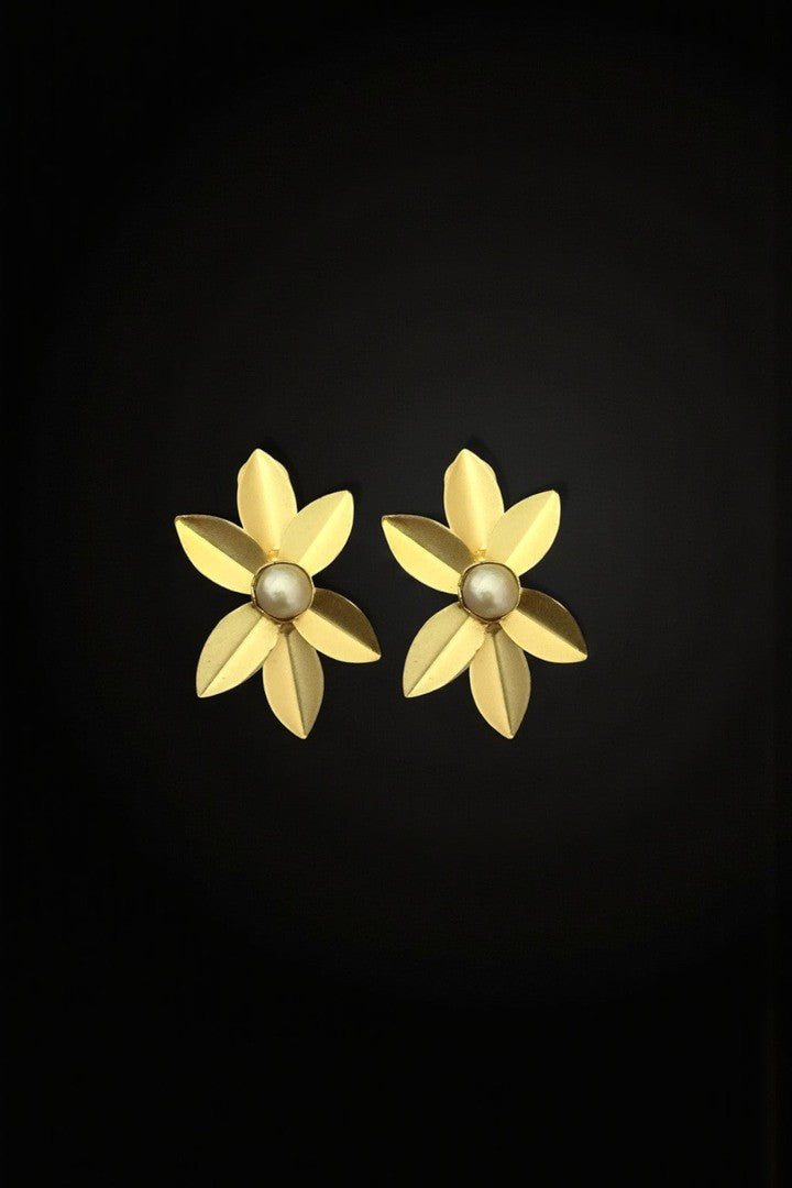 Sunehri real pearl earrings