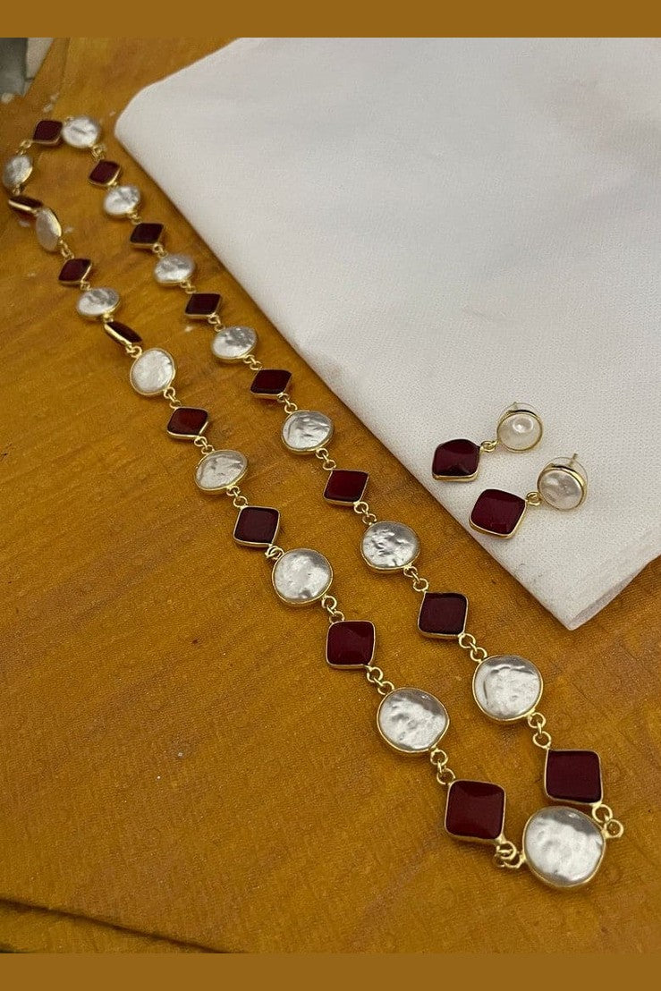 Yashodhra baroque pearl mala set
