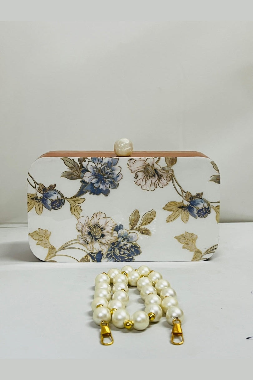 Sabia printed wooden clutch