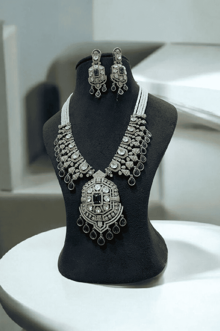 Jagravi polki kundan set