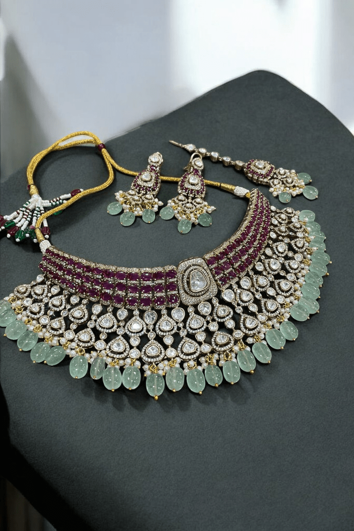 Reyna polki kundan set