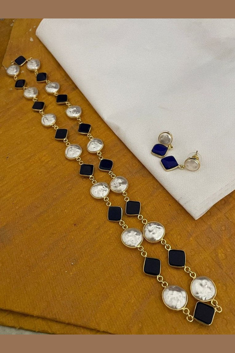 Yashodhra baroque pearl mala set