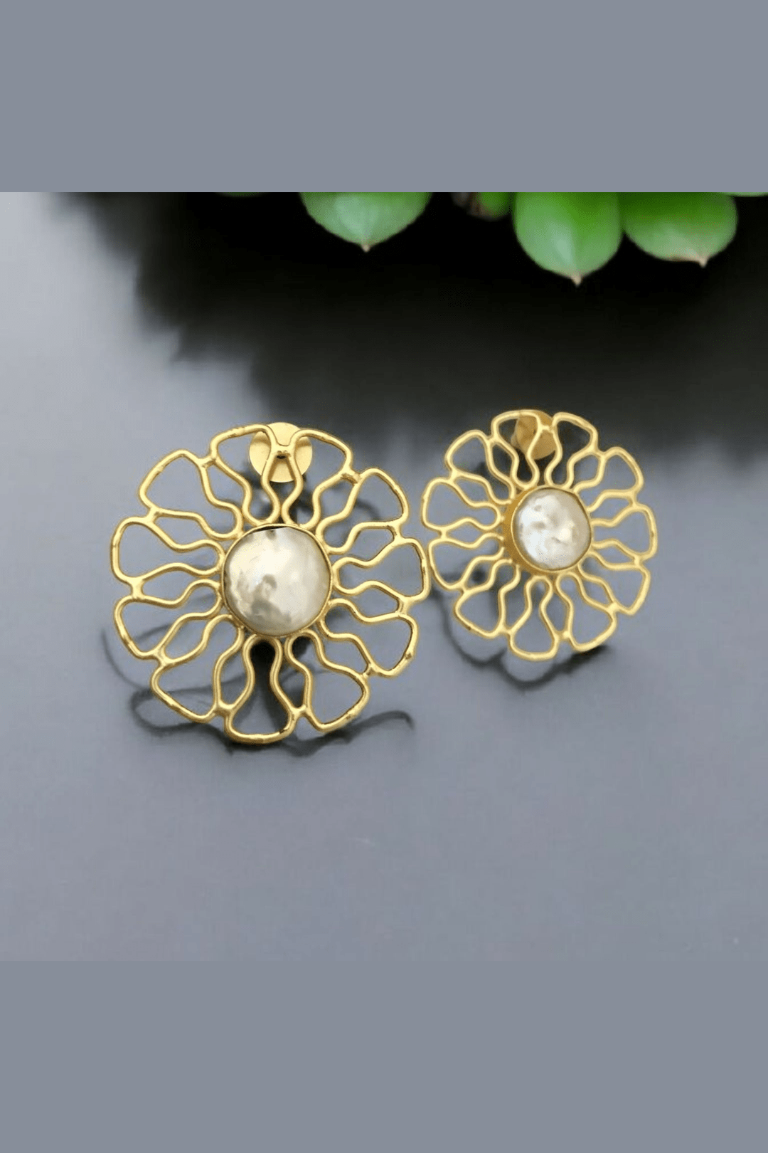 Spring real pearl earrings