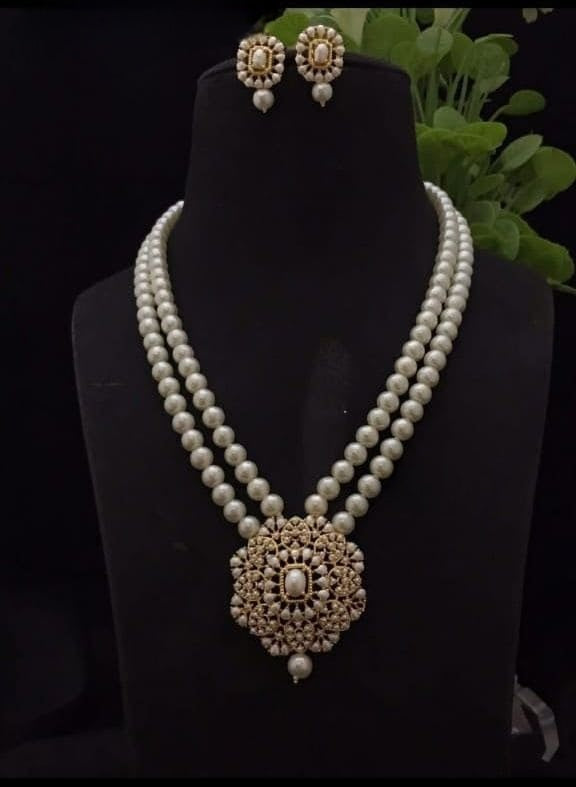 Charita Real Pearl Set