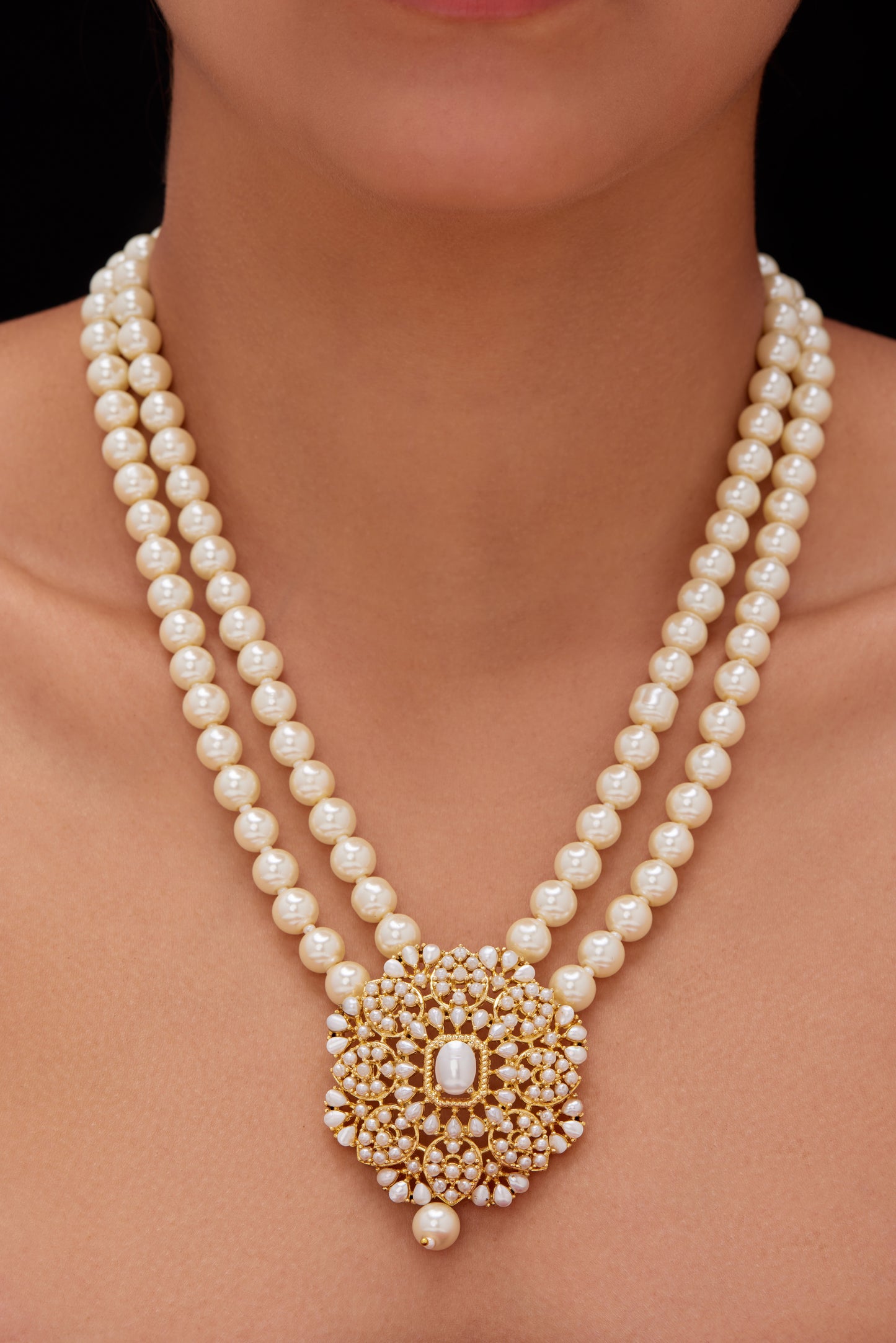 Charita Real Pearl Set