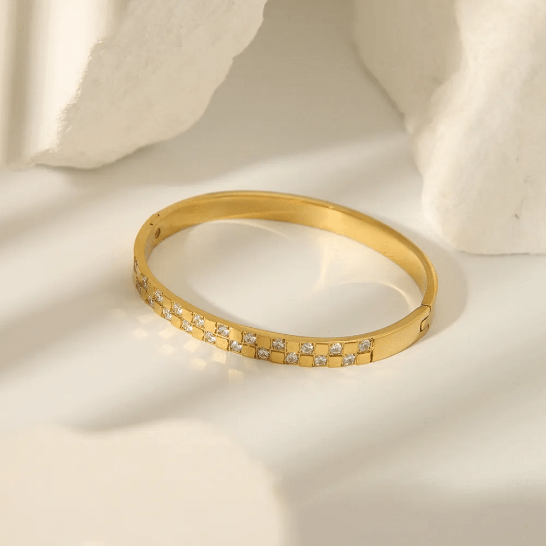 B-102 – 18k Gold Plated Stainless Steel Tarnish Free Waterproof Female Jewellery