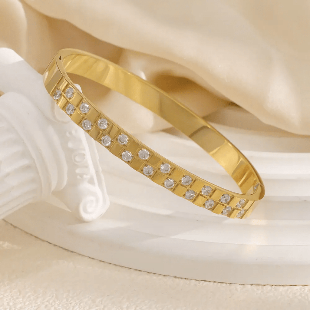 B-102 – 18k Gold Plated Stainless Steel Tarnish Free Waterproof Female Jewellery