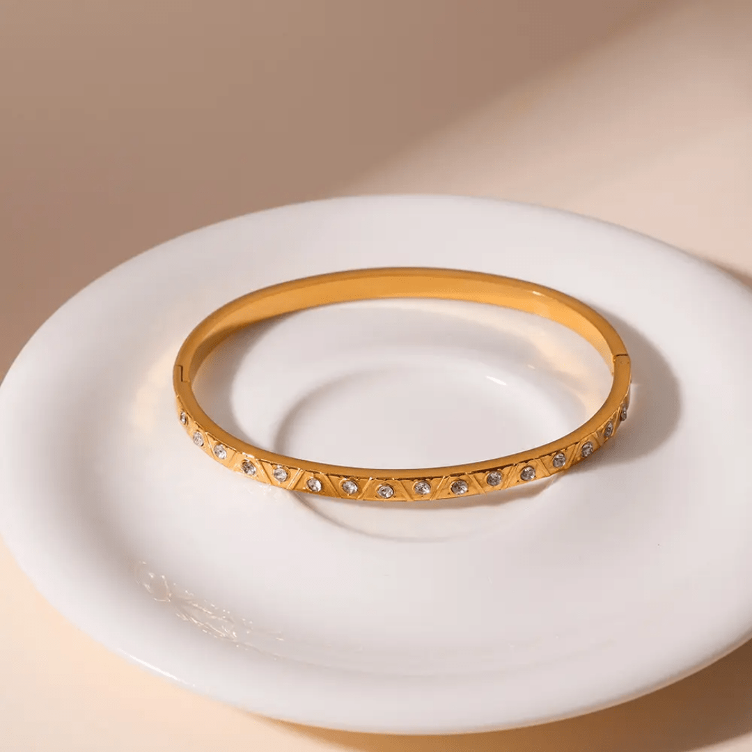 B-104 – 18k Gold Plated Stainless Steel Tarnish Free Waterproof Female Jewellery