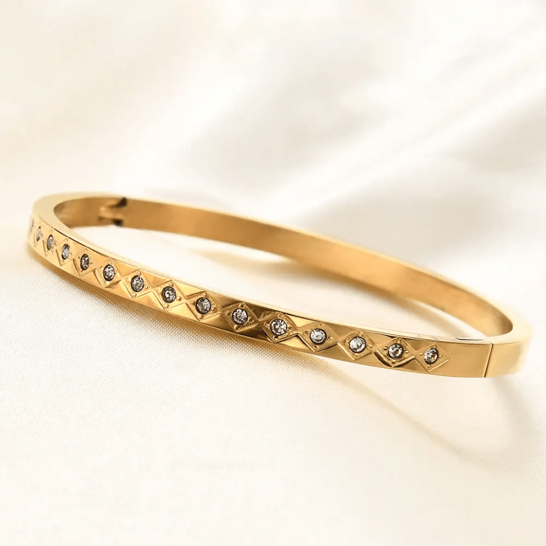 B-109- 18k Gold Plated Stainless Steel Tarnish Free Waterproof Female Jewellery