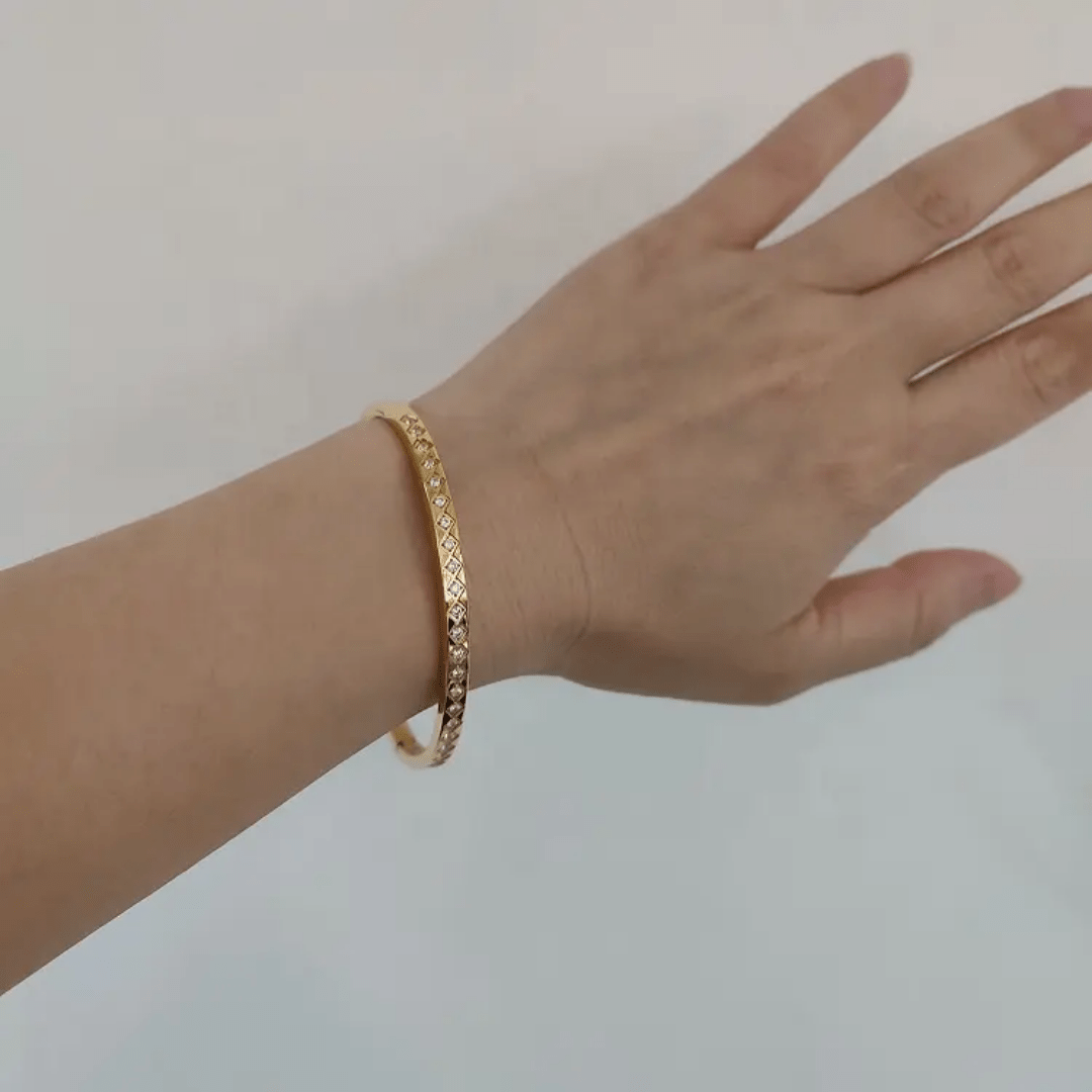 B-109- 18k Gold Plated Stainless Steel Tarnish Free Waterproof Female Jewellery