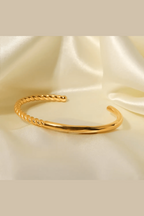 B-111– 18k Gold Plated Stainless Steel Tarnish Free Waterproof Female bracelet
