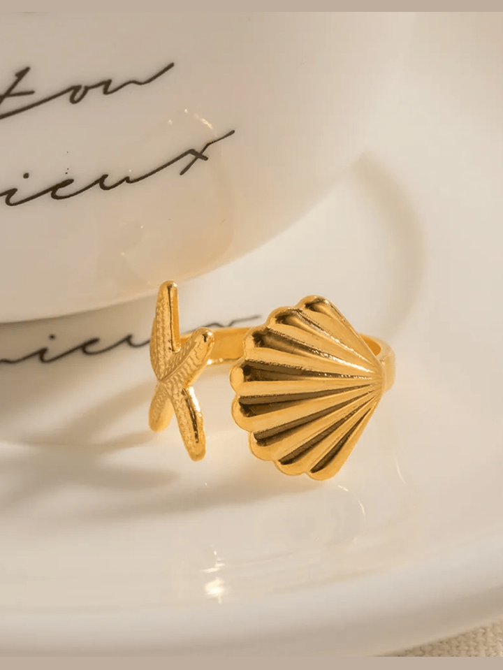 Shell 18k Gold Plated ring