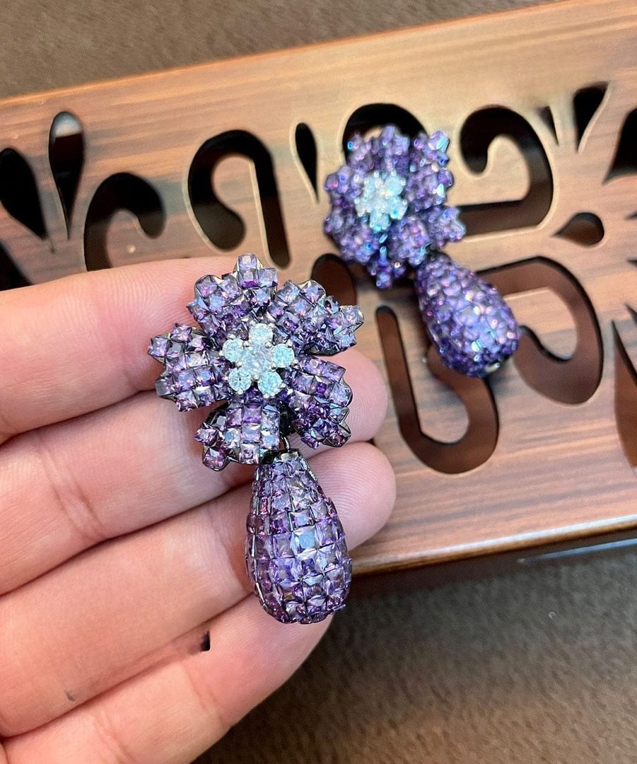 Tiara earrings