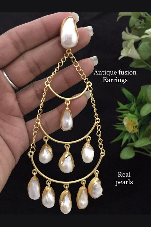 Suchita long real pearl earrings