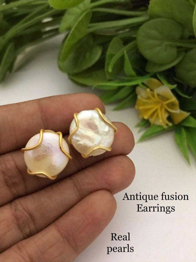 Mridula Real pearl Earrings