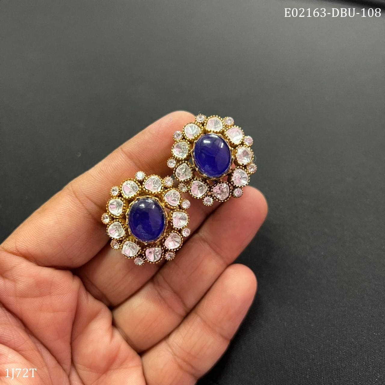 Reshma  earrings (Studs)