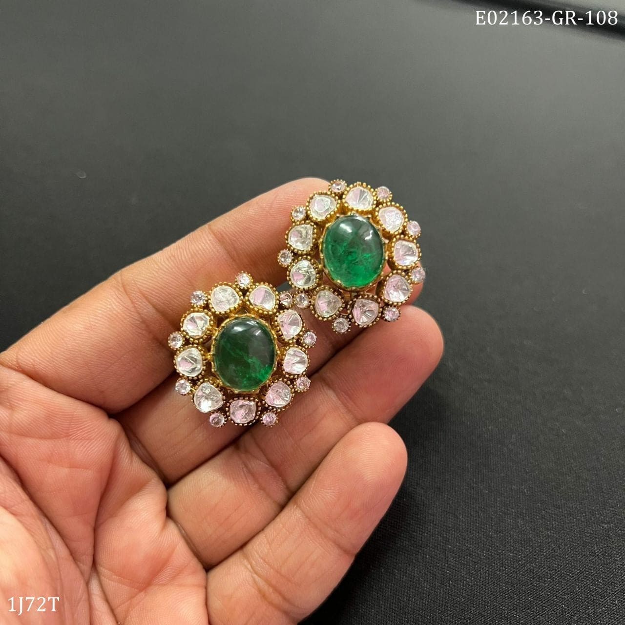 Reshma  earrings (Studs)
