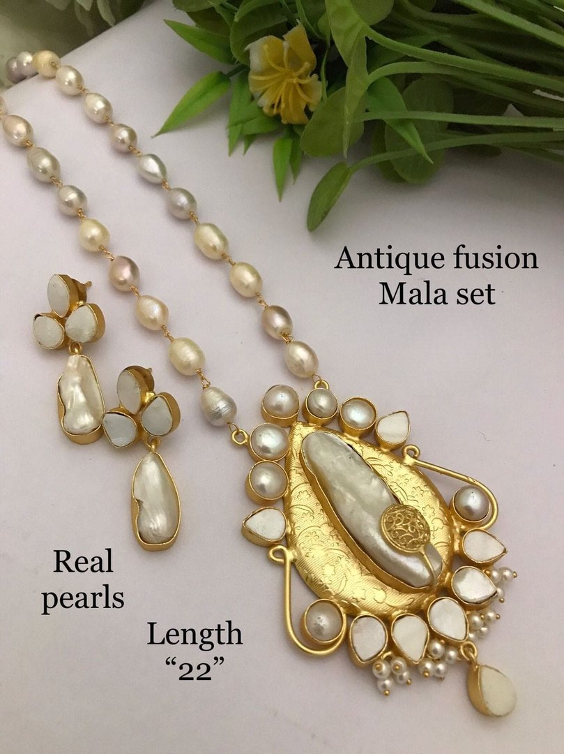 Eshanaya Real pearl Set