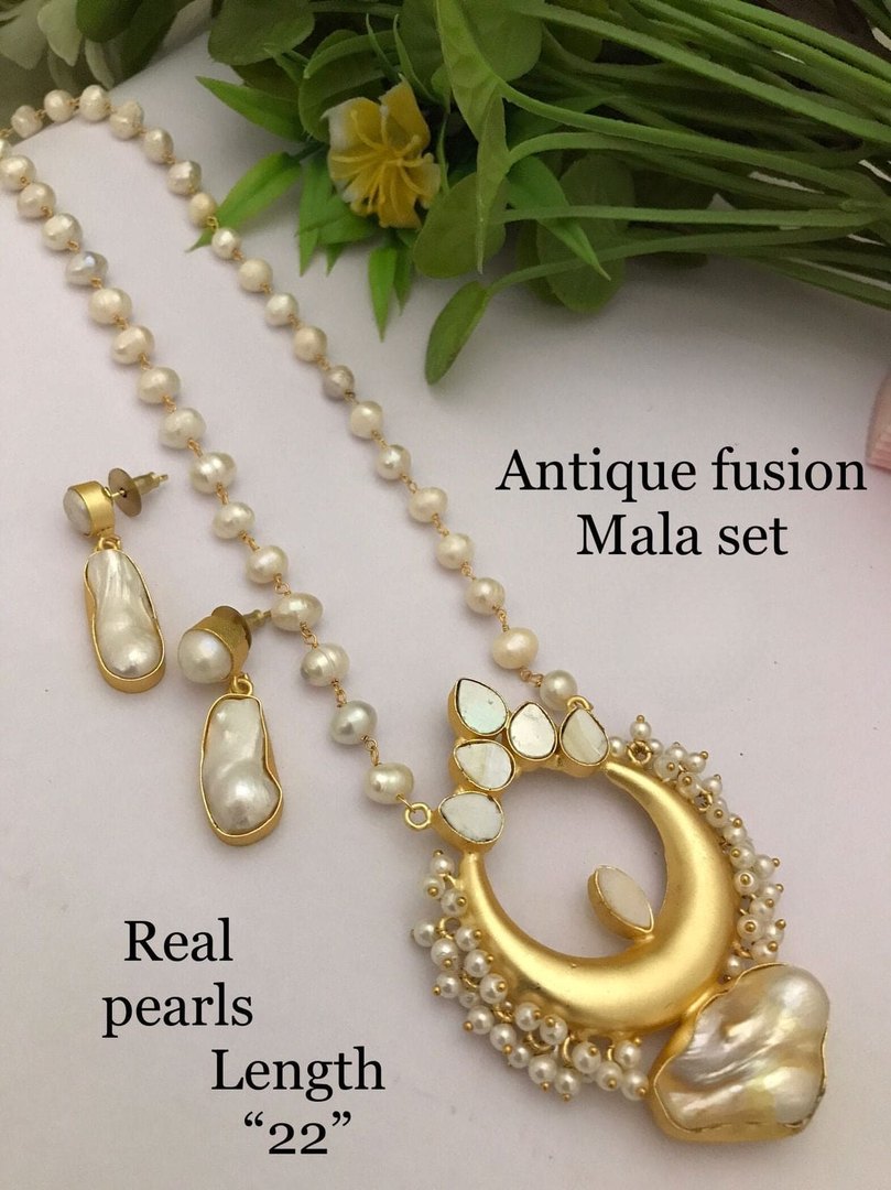 Ahalya real pearl set