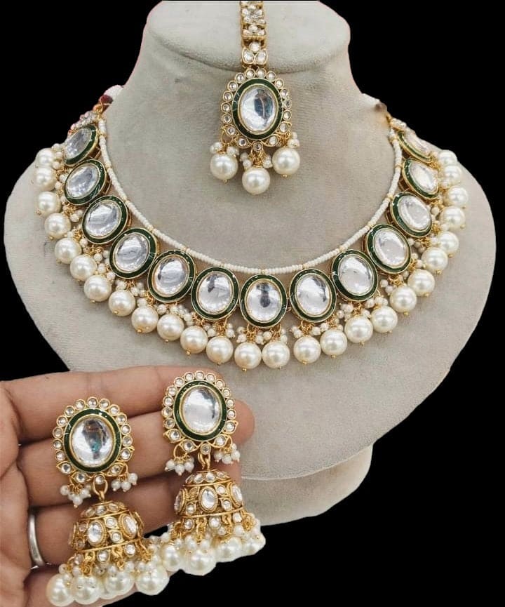 Ekansha kundan set