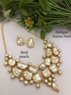 Parthivi real pearl set