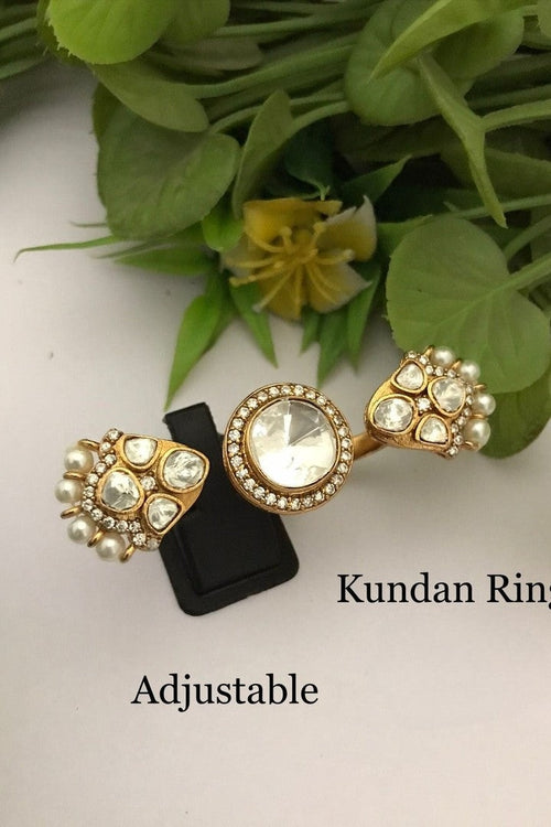 Raagavi Polki Kundan Ring
