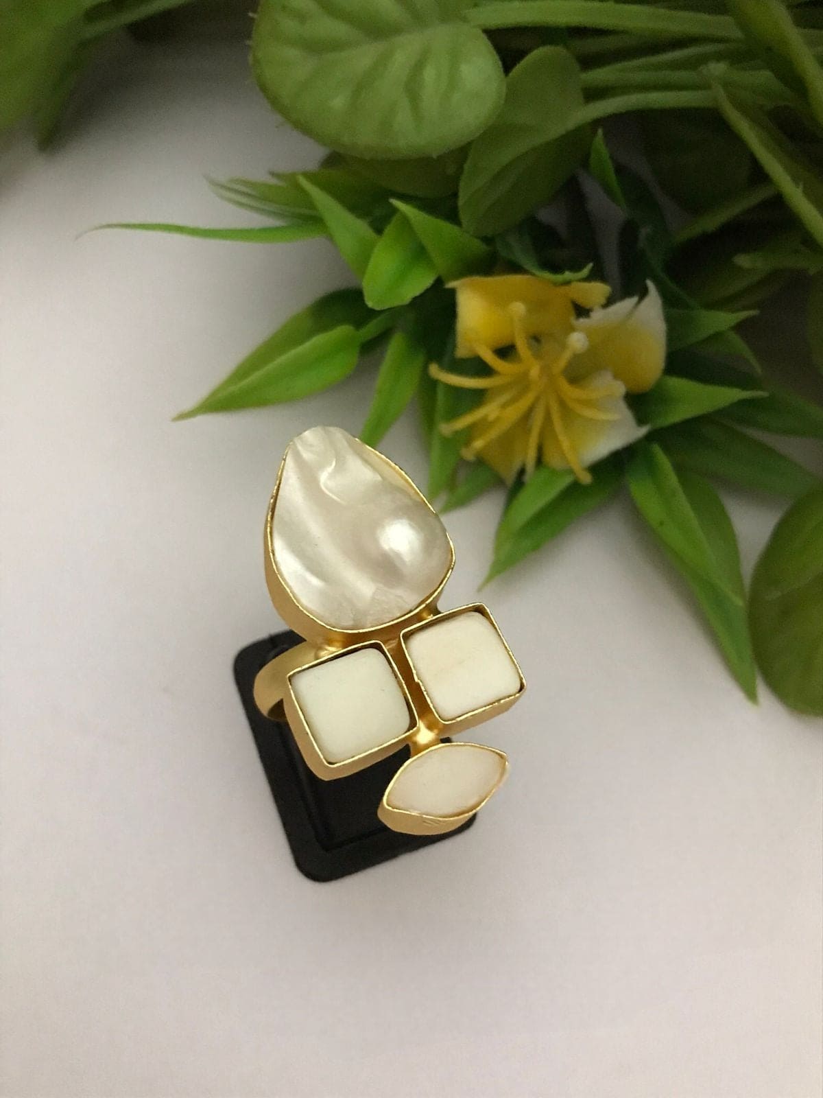 Real Pearl Nova Ring