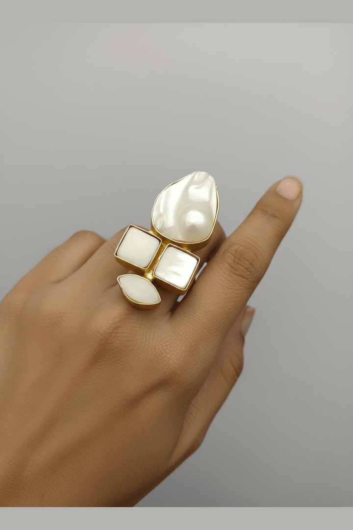 Real Pearl Nova Ring
