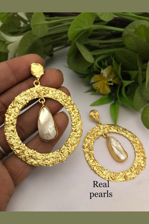 Real pearl Julia Hoops