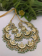 Aadrika kundan set