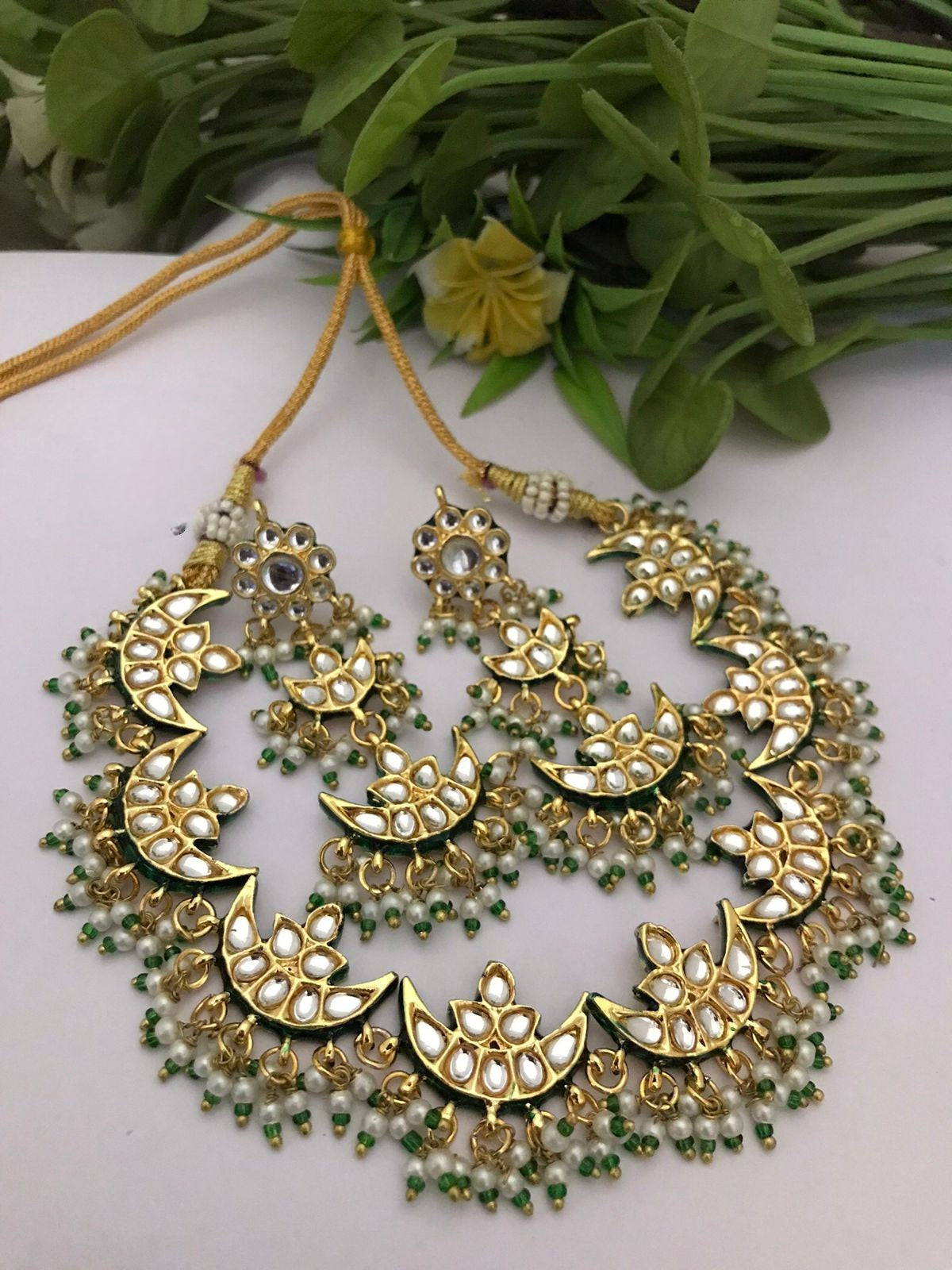 Aadrika kundan set