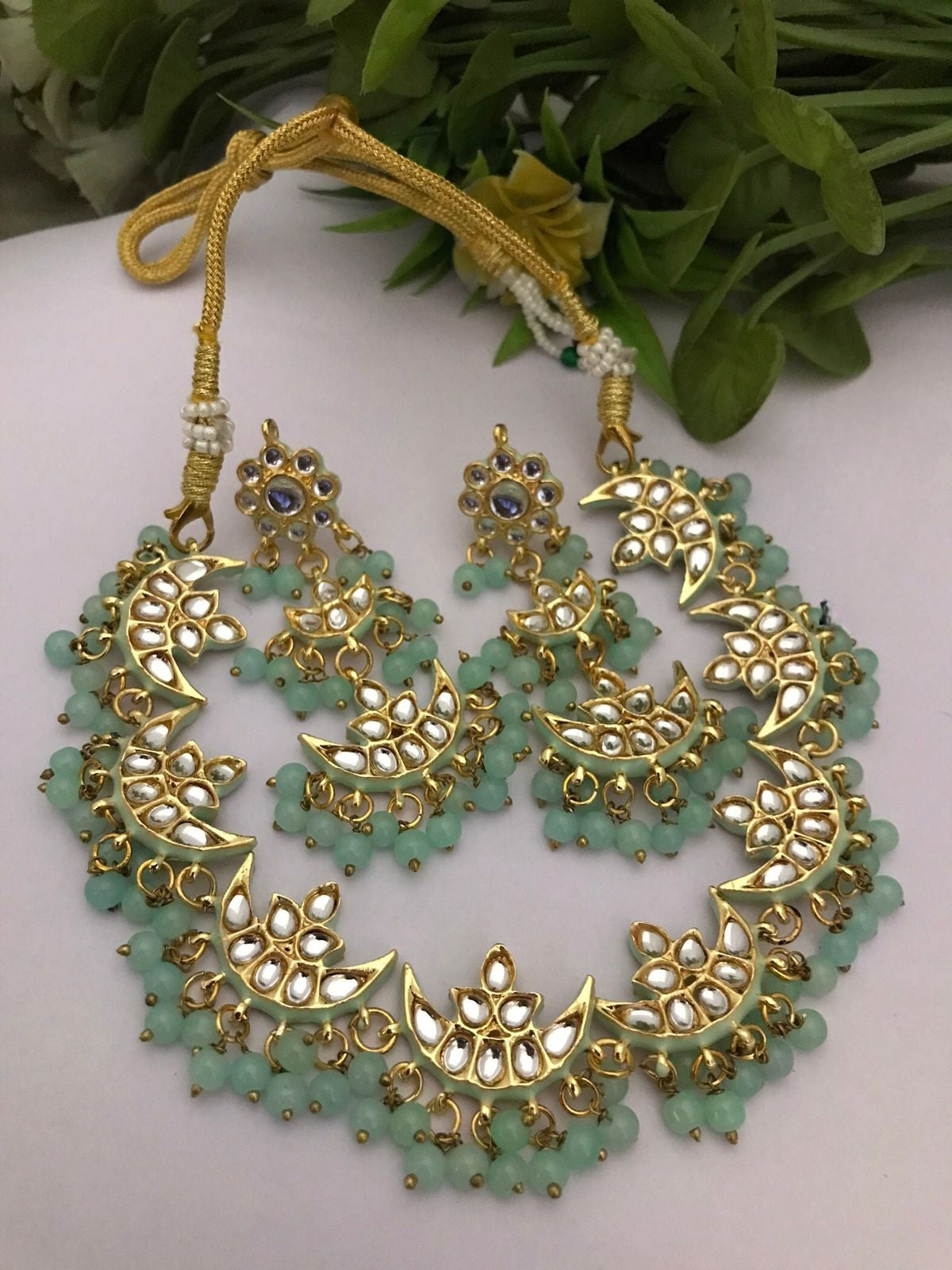 Aadrika kundan set