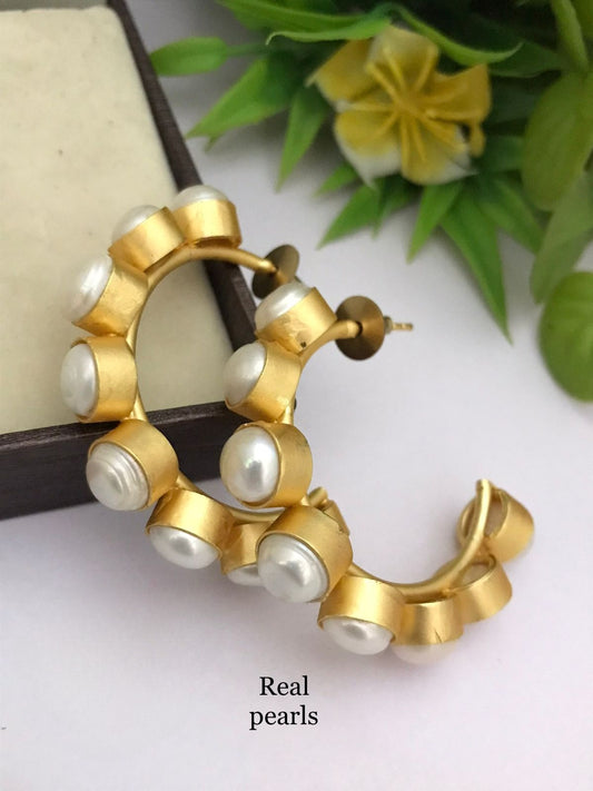 Zooni real pearl fusion hoops