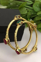Tvarita bangles