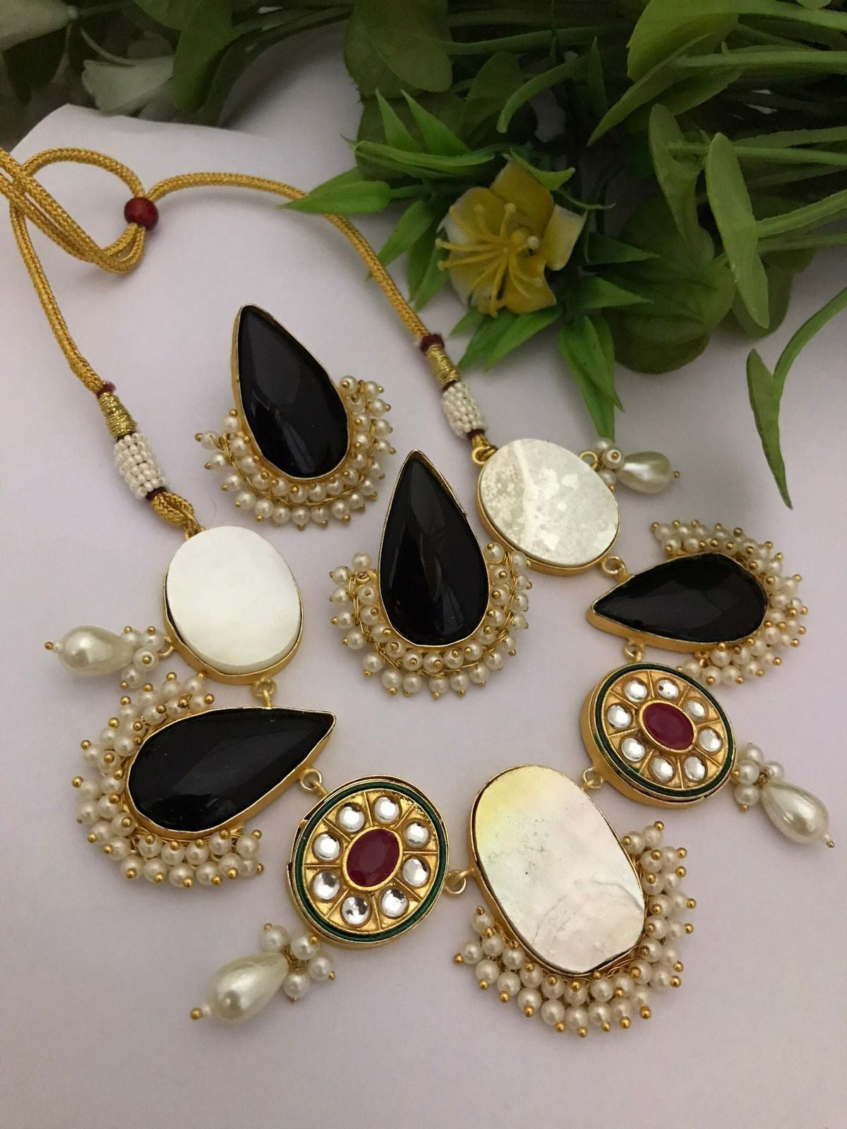 Real mother pearl kalindi set