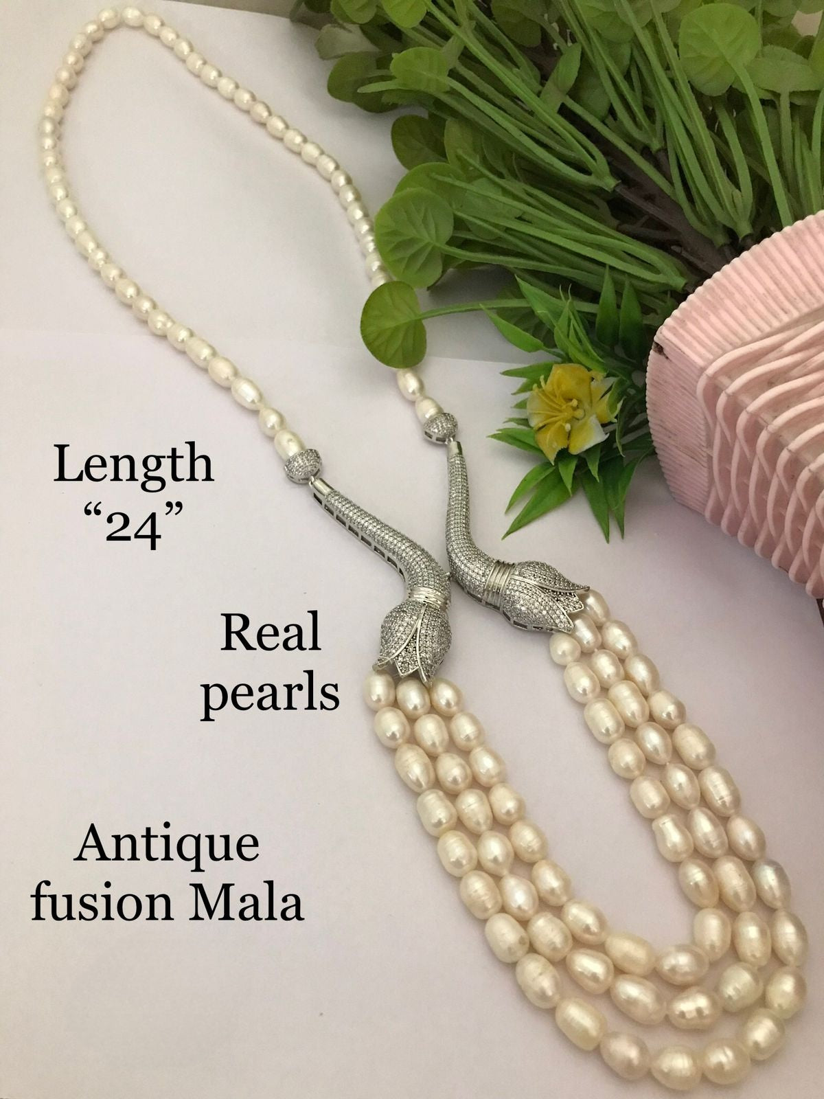 Real pearl Hrida necklace