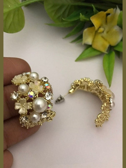 Florina pearl ad earrings