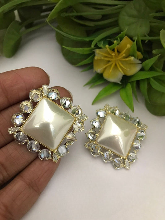 Tamaira classy ad earrings