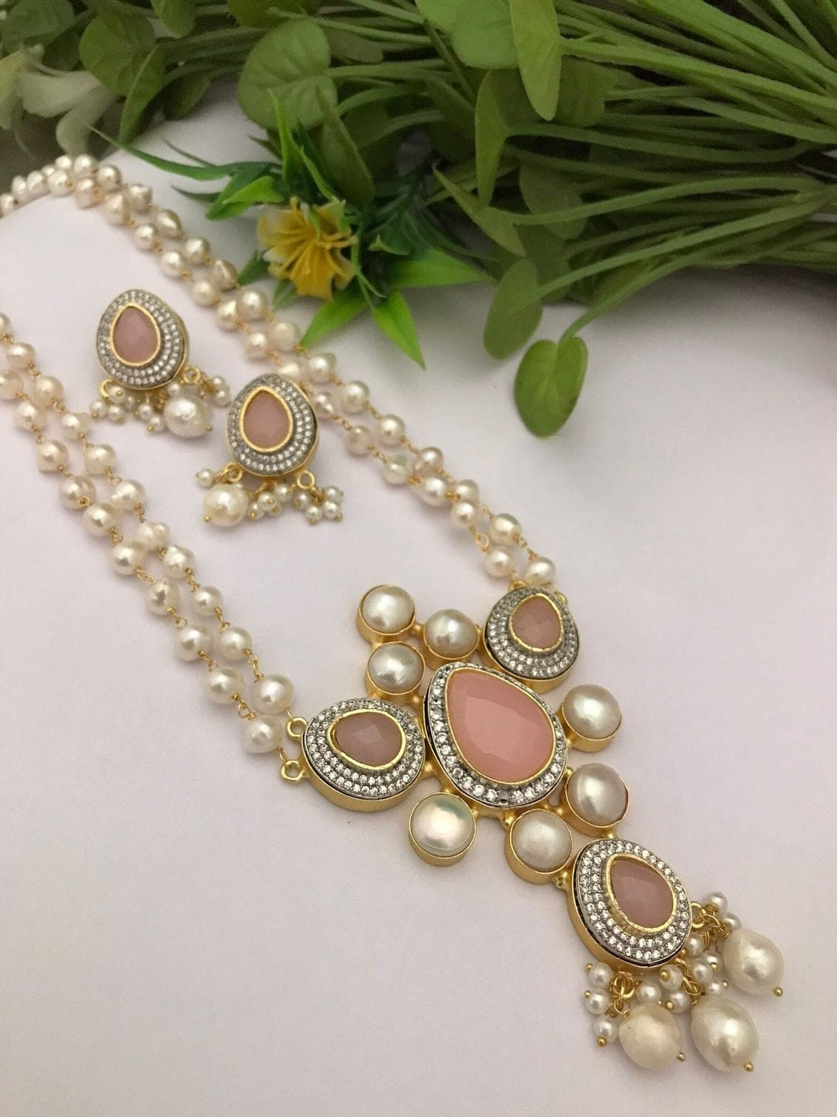 Raahi real pearl set